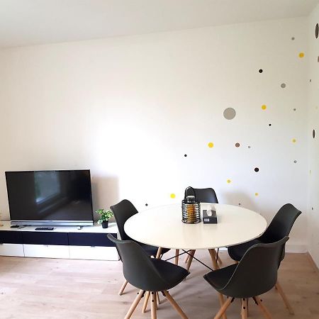 Theox No 3 Fuer 5 Personen Mit Balkon Duisburg Exterior photo