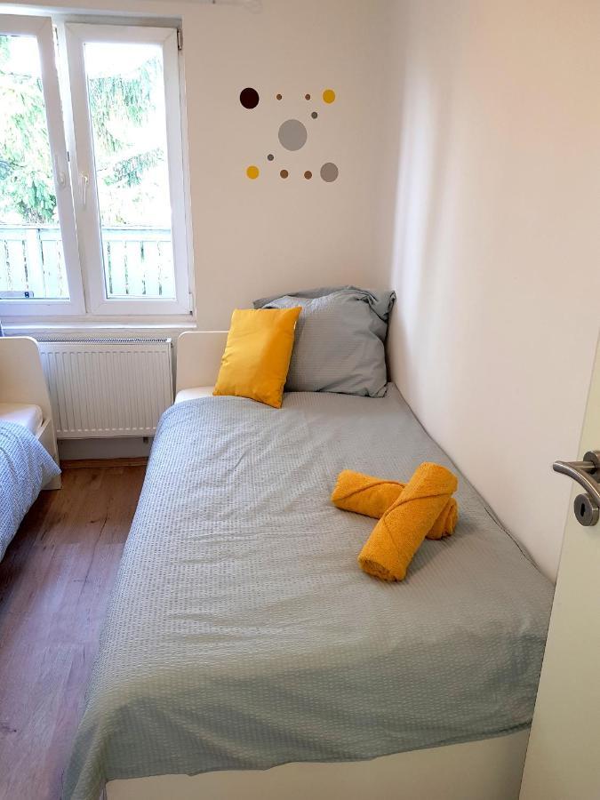 Theox No 3 Fuer 5 Personen Mit Balkon Duisburg Exterior photo