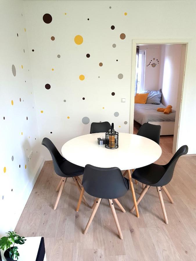 Theox No 3 Fuer 5 Personen Mit Balkon Duisburg Exterior photo