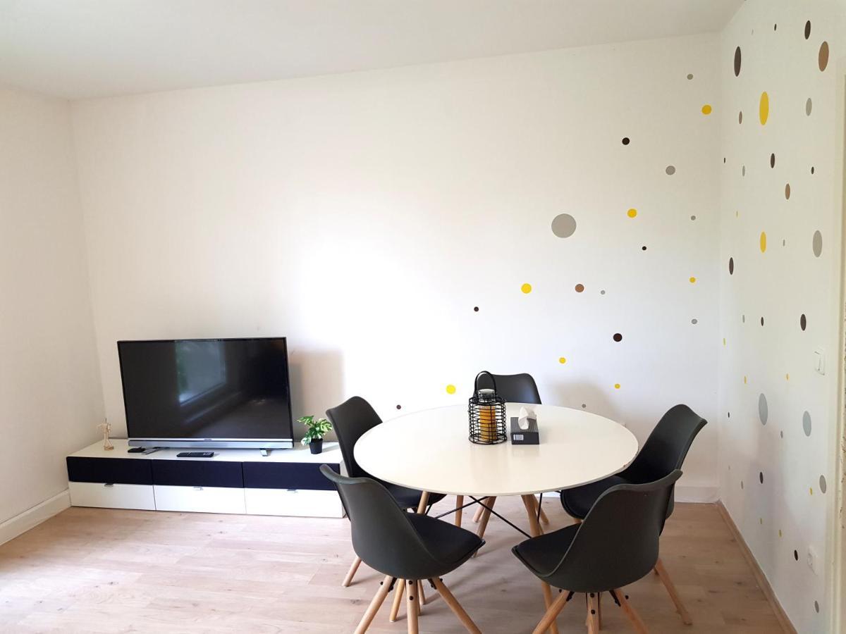Theox No 3 Fuer 5 Personen Mit Balkon Duisburg Exterior photo